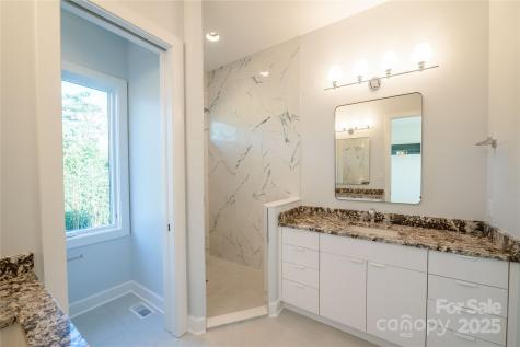 11 Kiftsgate Court Asheville NC 28804