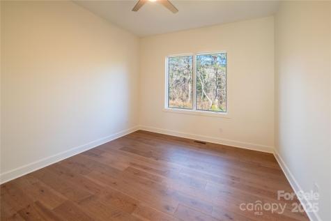 11 Kiftsgate Court Asheville NC 28804