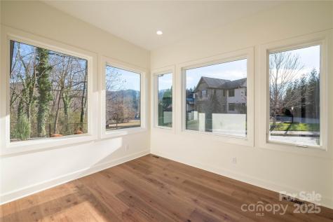 11 Kiftsgate Court Asheville NC 28804