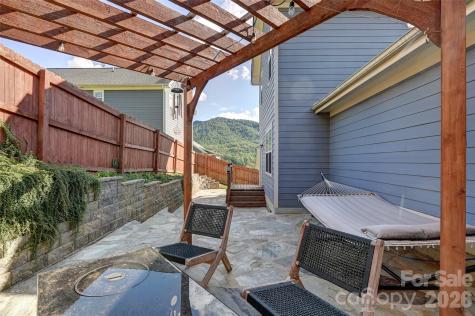 17 Teems Lane Asheville NC 28805