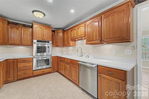 605 Toy Cove Road Sylva NC 28779