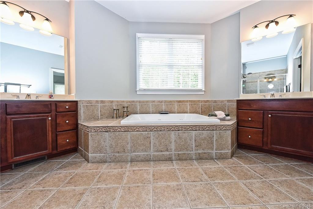 304 Hickory Bark Court Waxhaw NC 28173