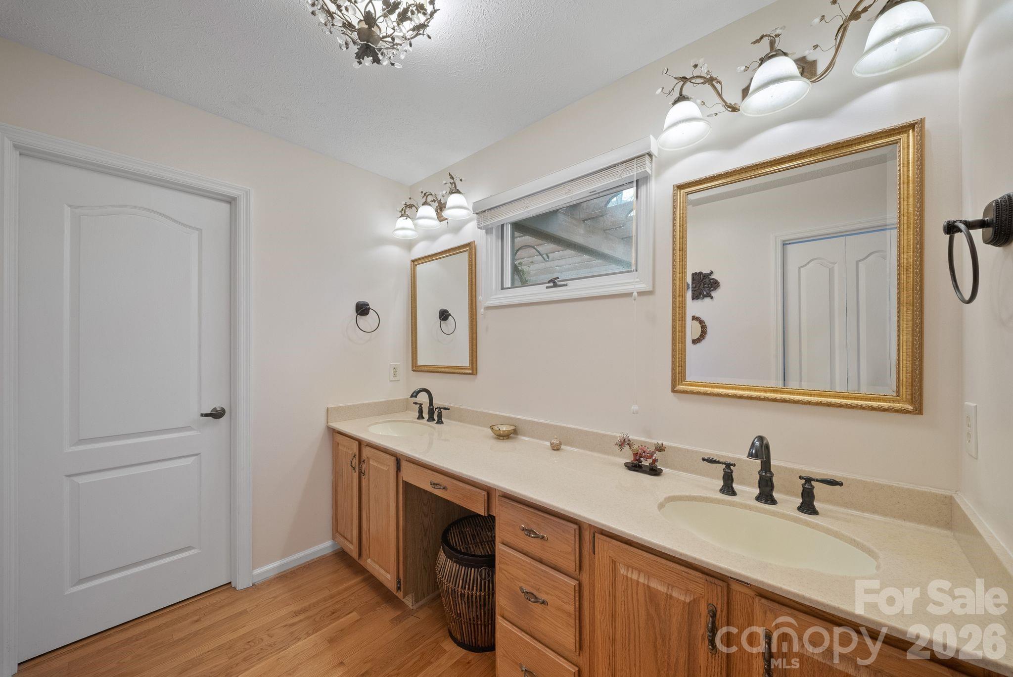 5 Governors Drive Hendersonville NC 28791