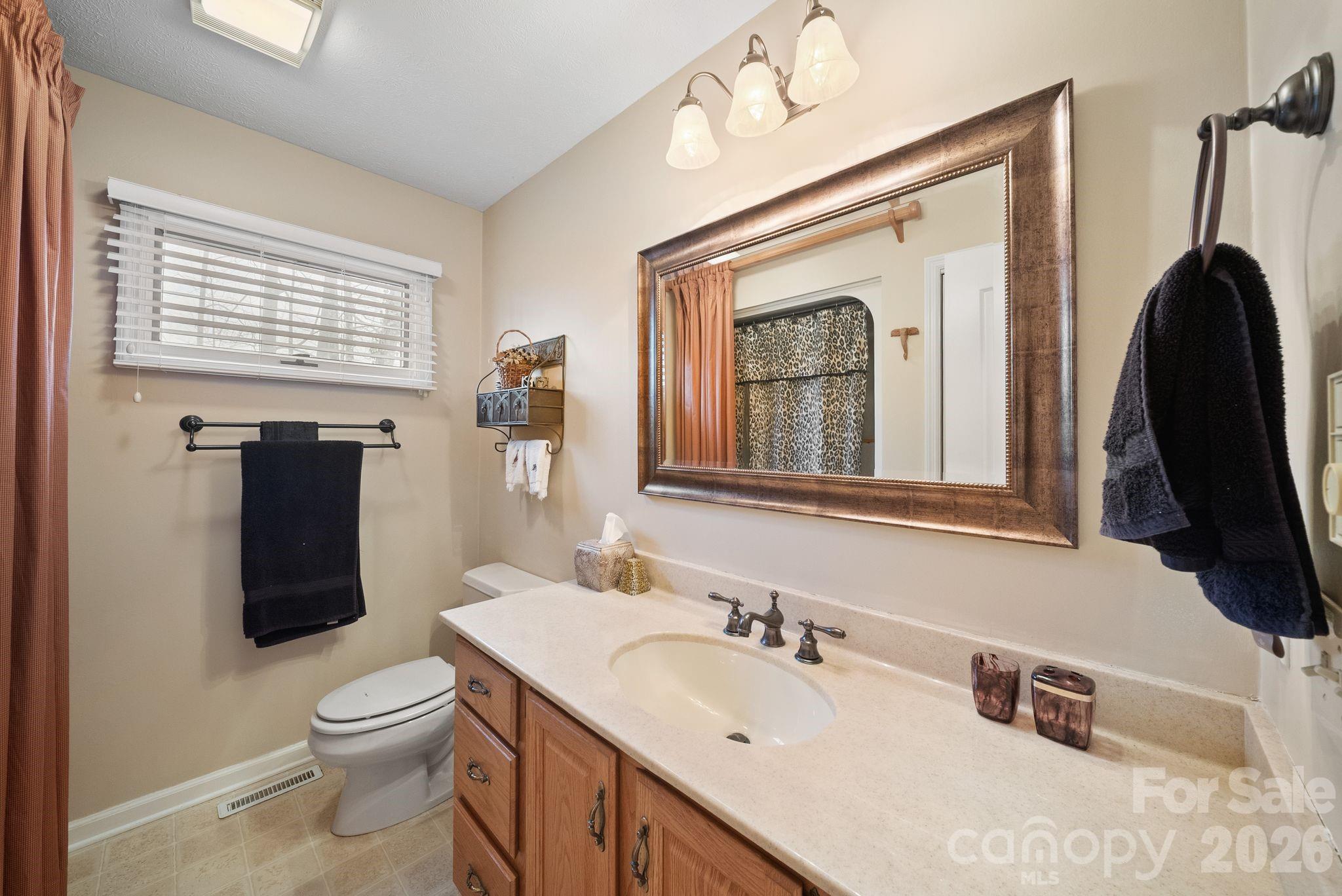 5 Governors Drive Hendersonville NC 28791