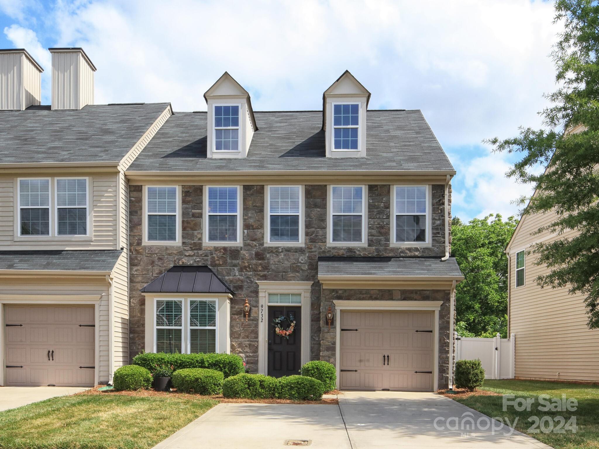 9732 Springholm Drive Charlotte NC 28278