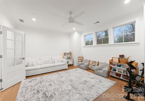 1527 St George Street Charlotte NC 28205
