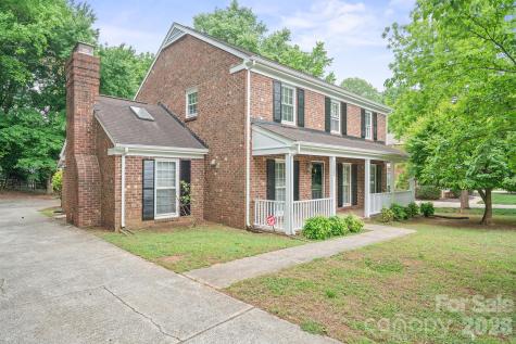 1122 Berry Ridge Road Charlotte NC 28270
