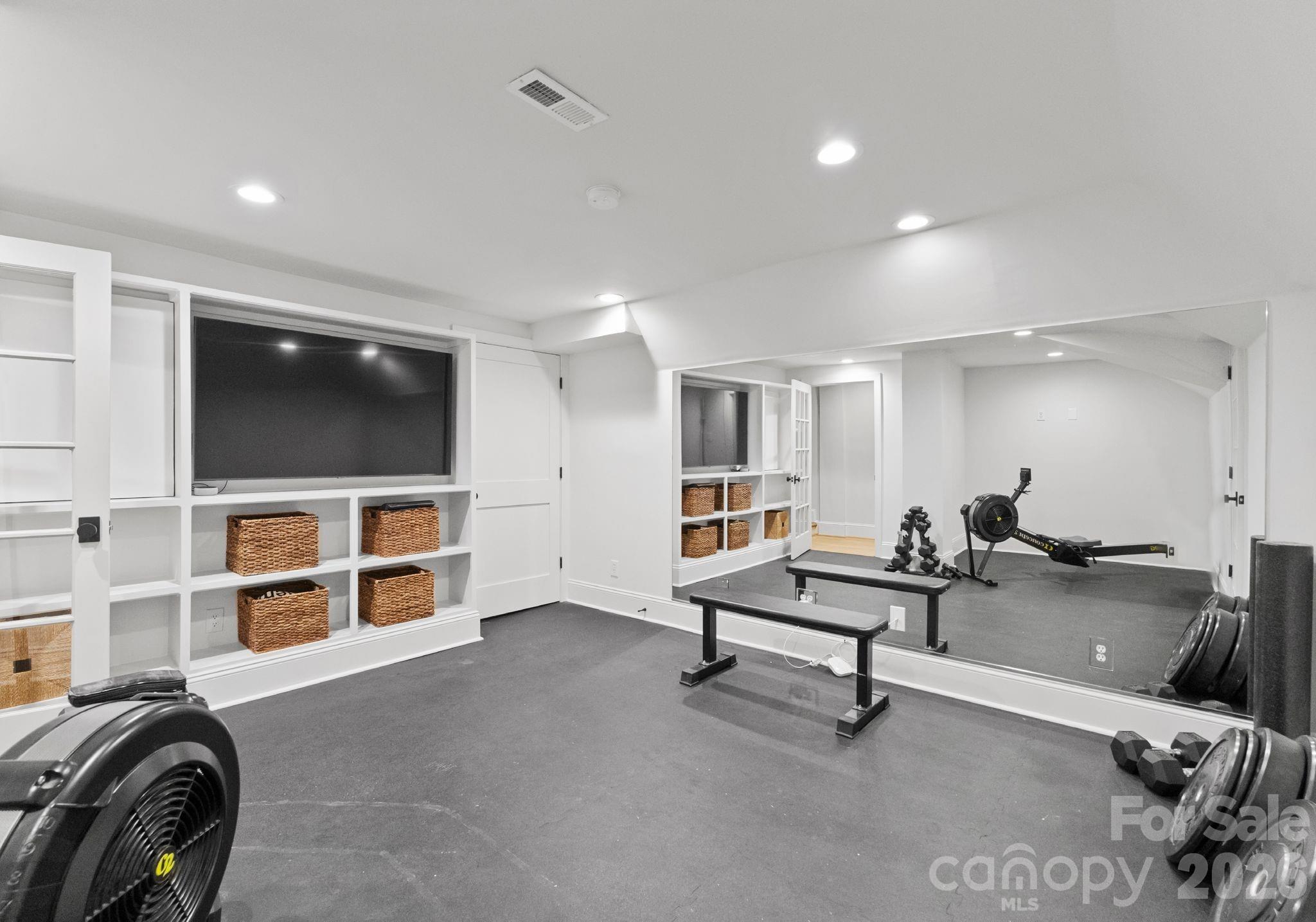 1550 Queens Road W Charlotte NC 28207