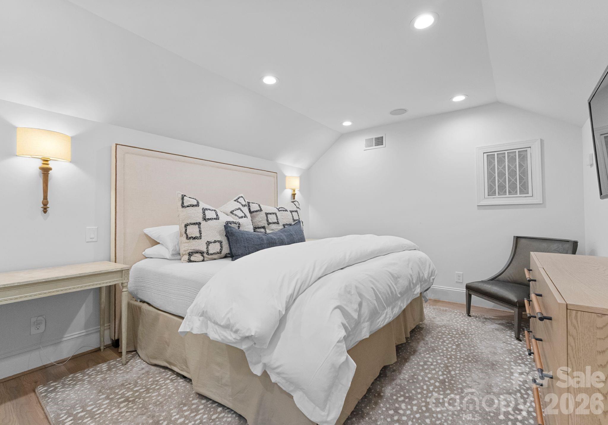 1550 Queens Road W Charlotte NC 28207