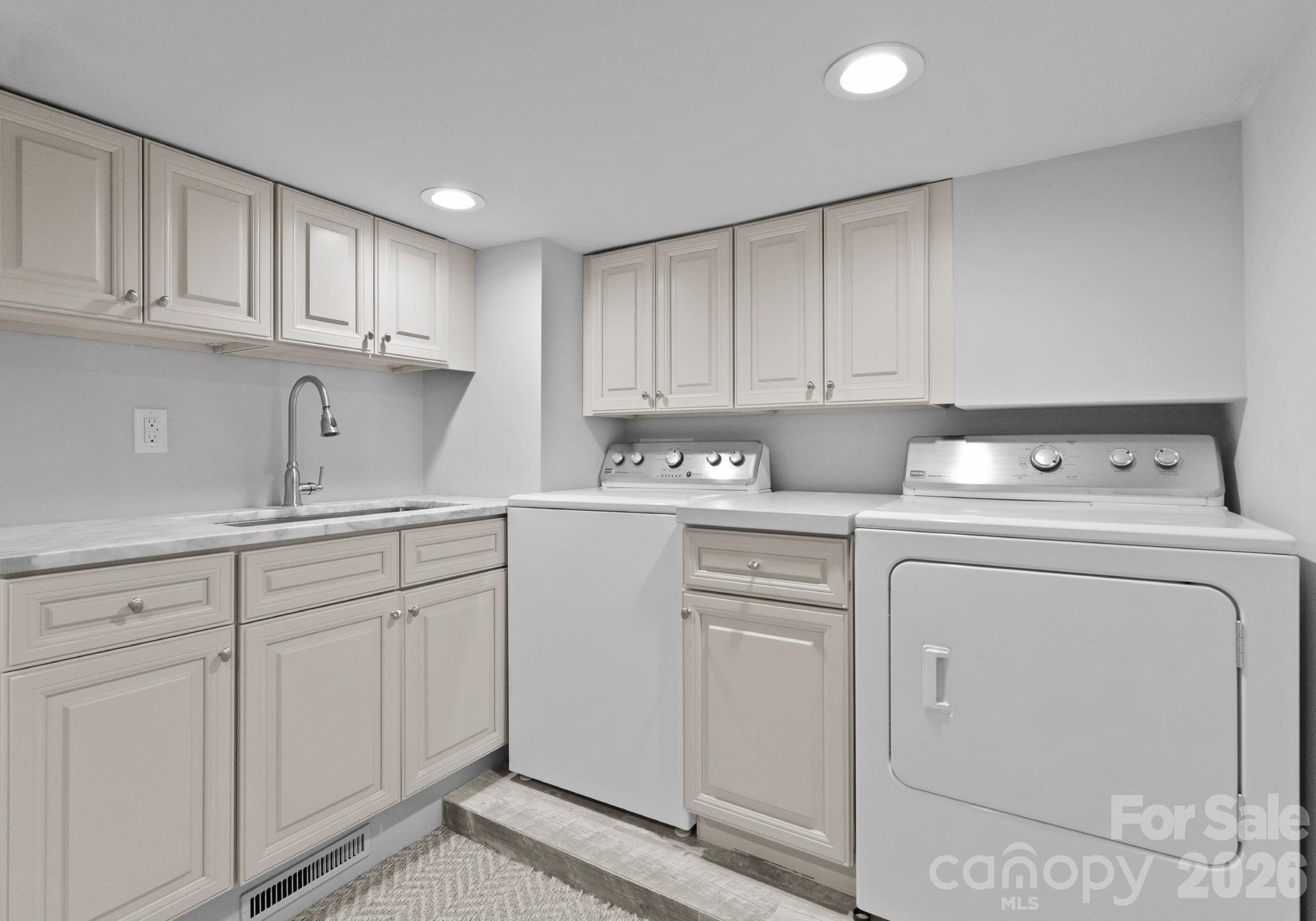 1550 Queens Road W Charlotte NC 28207