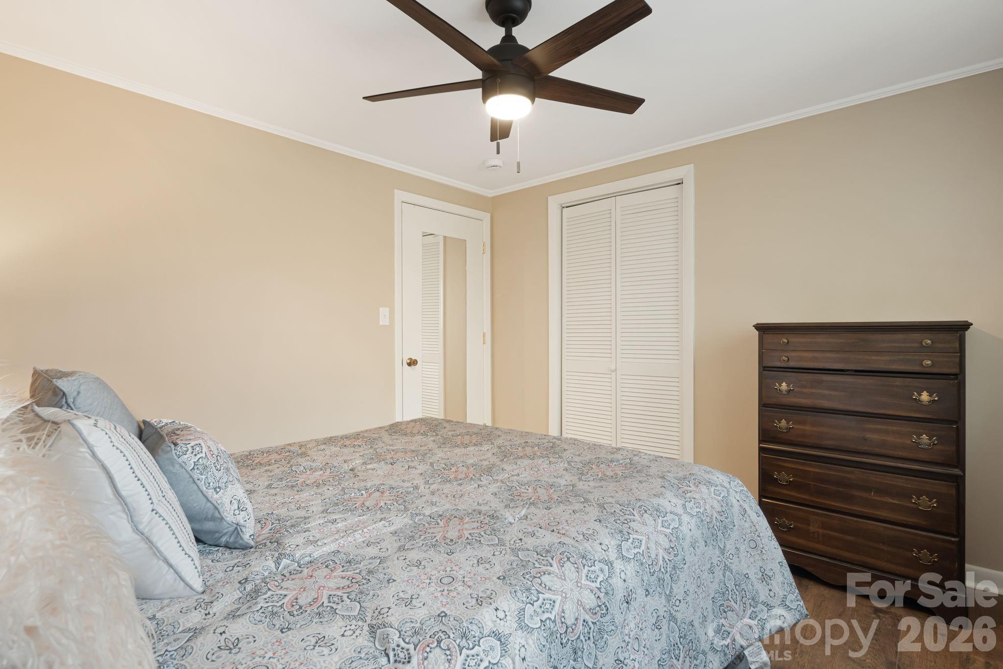 87 W Oakview Road Asheville NC 28806