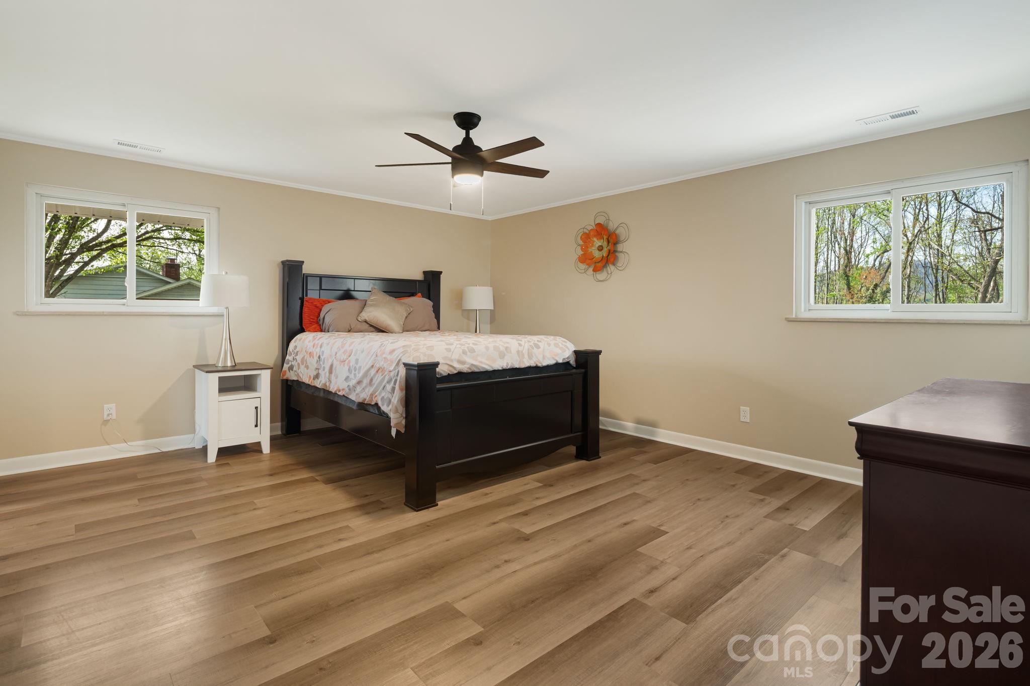 87 W Oakview Road Asheville NC 28806
