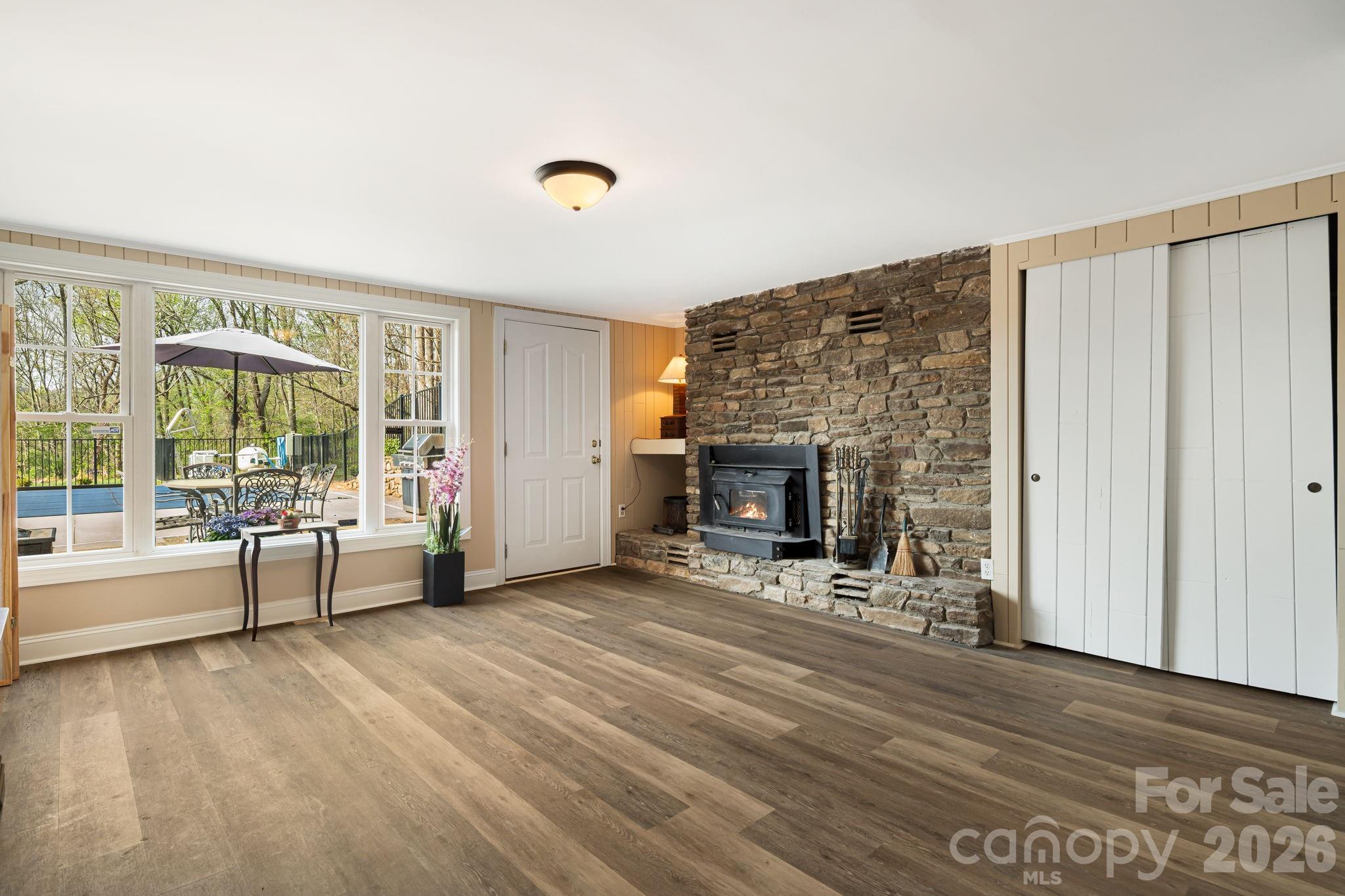 87 W Oakview Road Asheville NC 28806