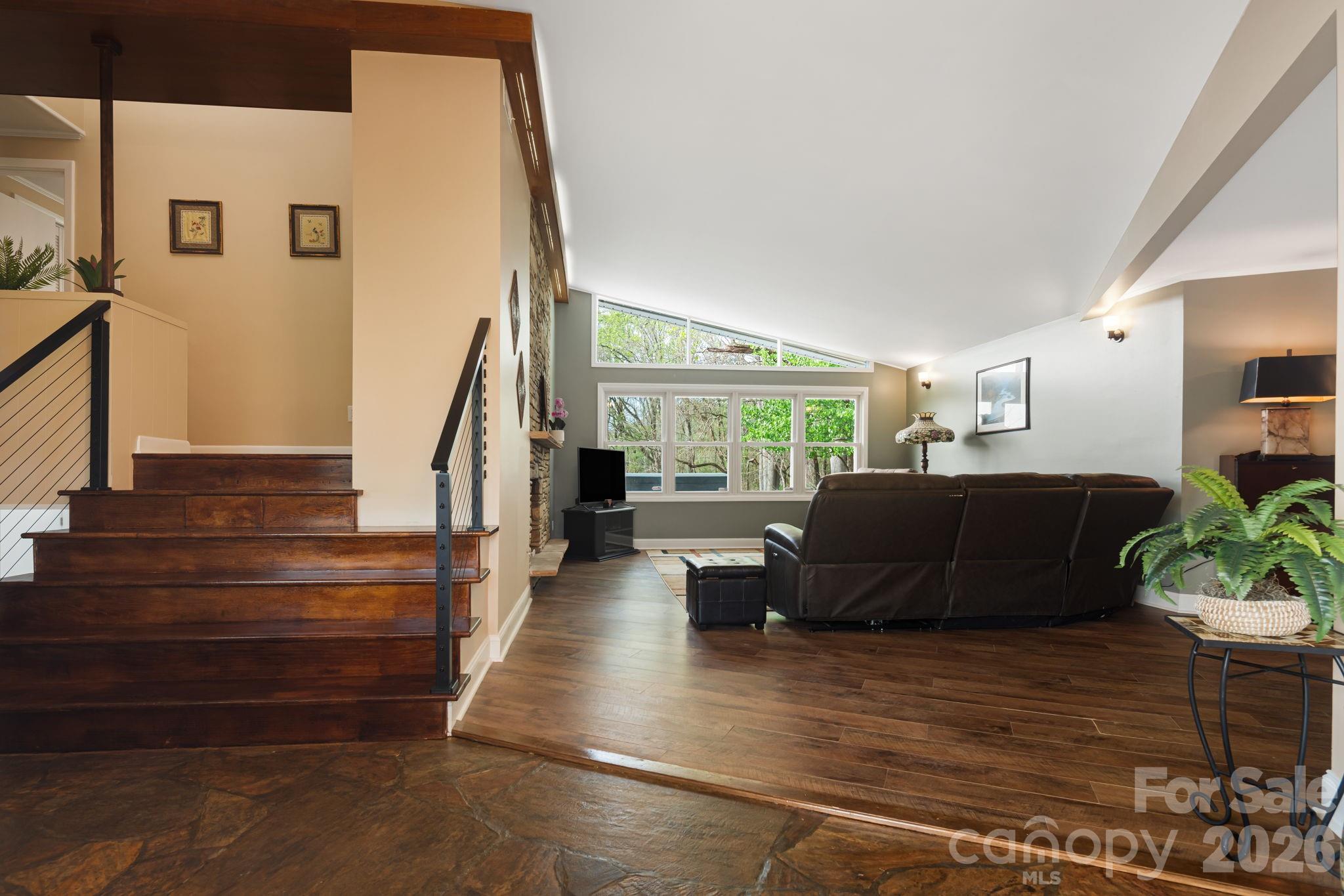 87 W Oakview Road Asheville NC 28806