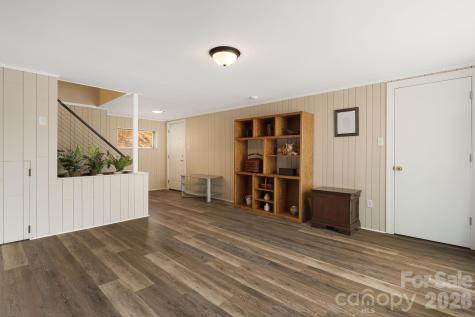 87 W Oakview Road Asheville NC 28806