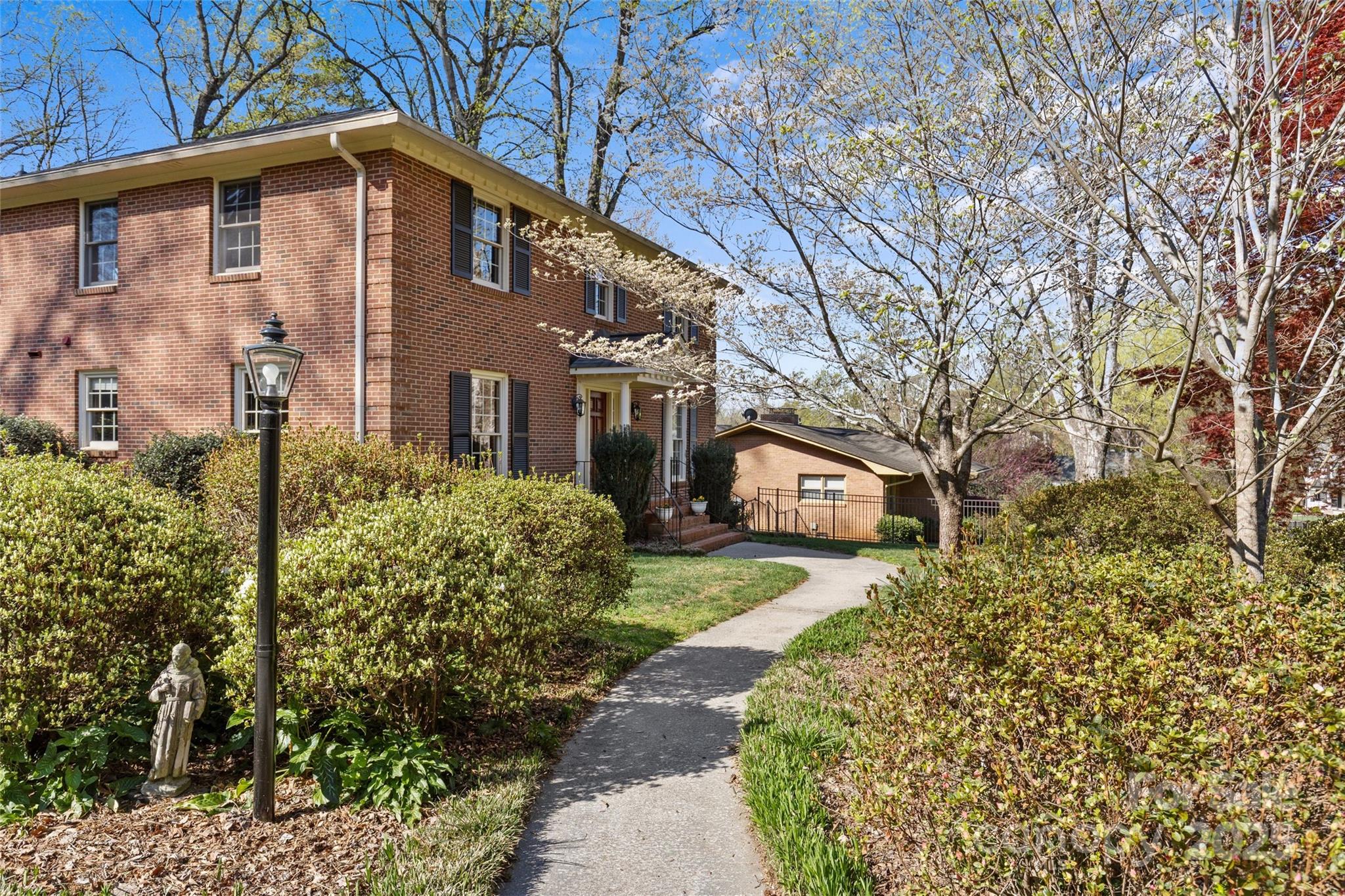 617 Robmont Road Charlotte NC 28270