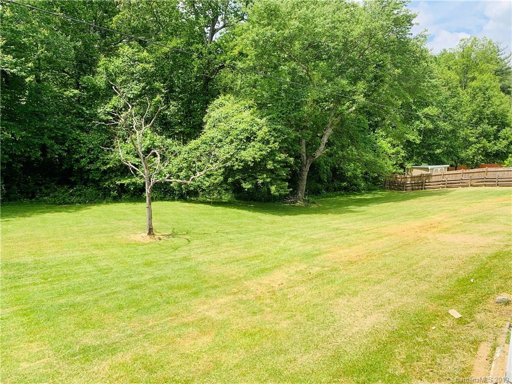 8 Spring Tree Lane Fairview NC 28730