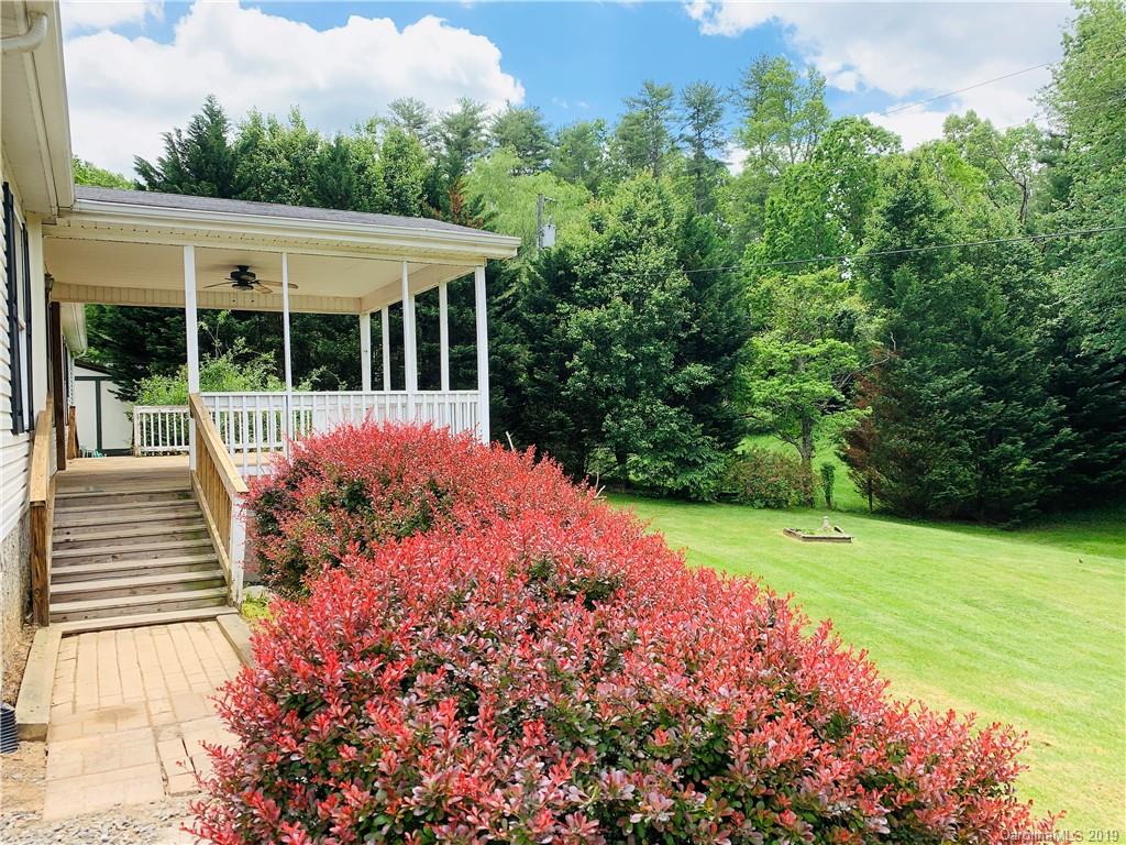 8 Spring Tree Lane Fairview NC 28730