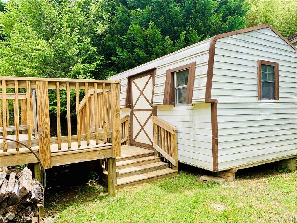 8 Spring Tree Lane Fairview NC 28730