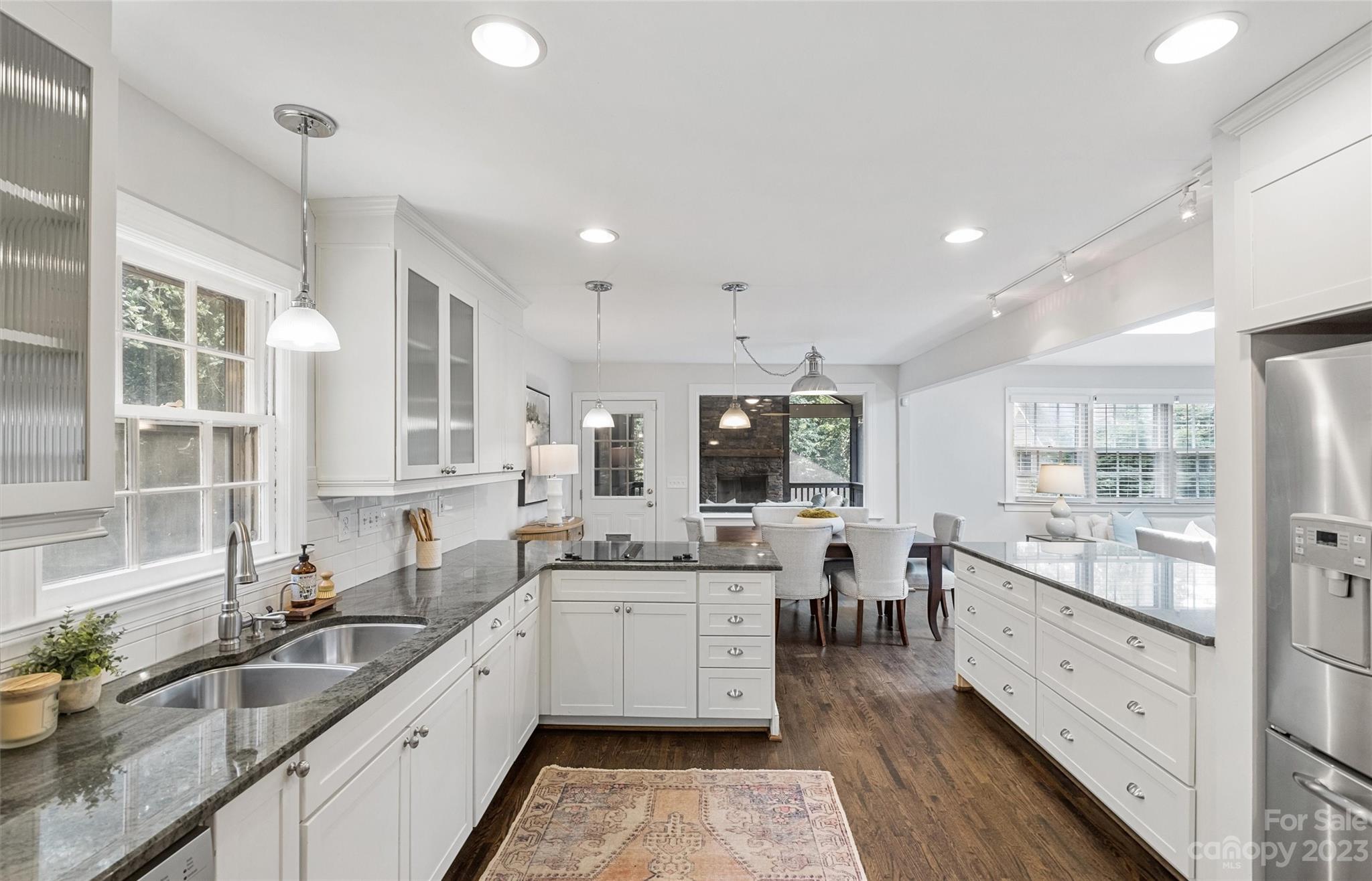 1214 Yale Place Charlotte NC 28209