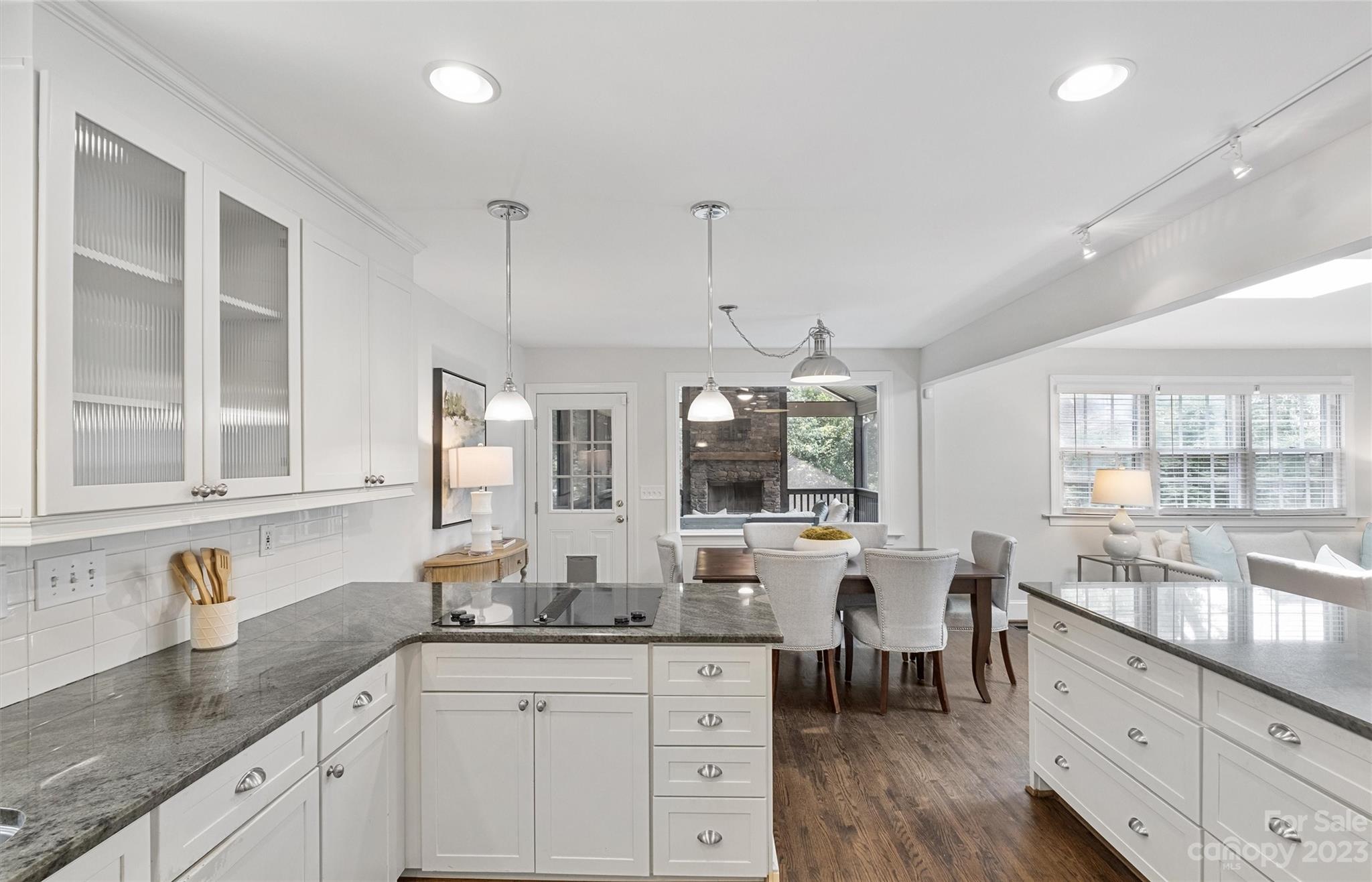 1214 Yale Place Charlotte NC 28209