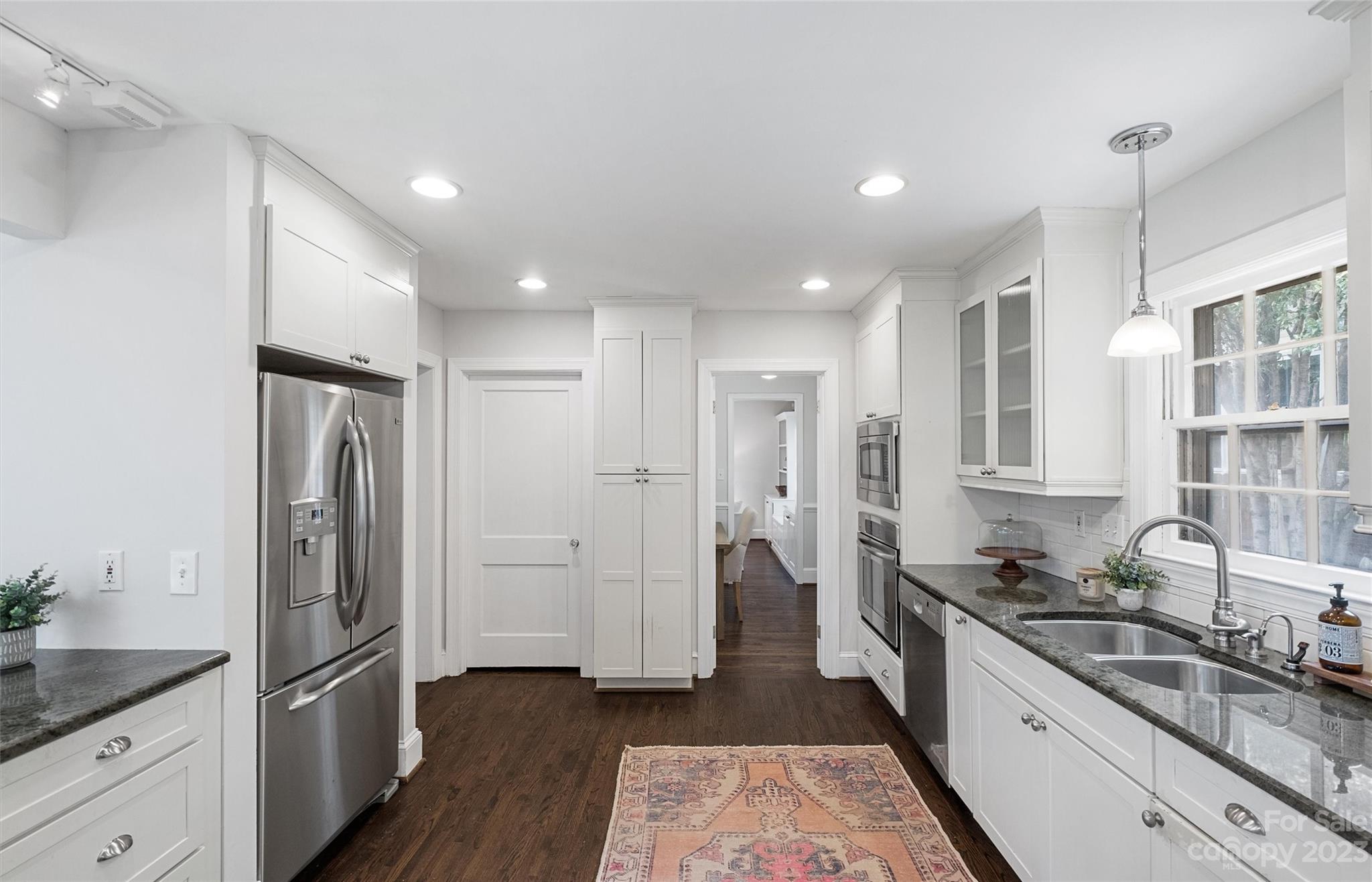 1214 Yale Place Charlotte NC 28209