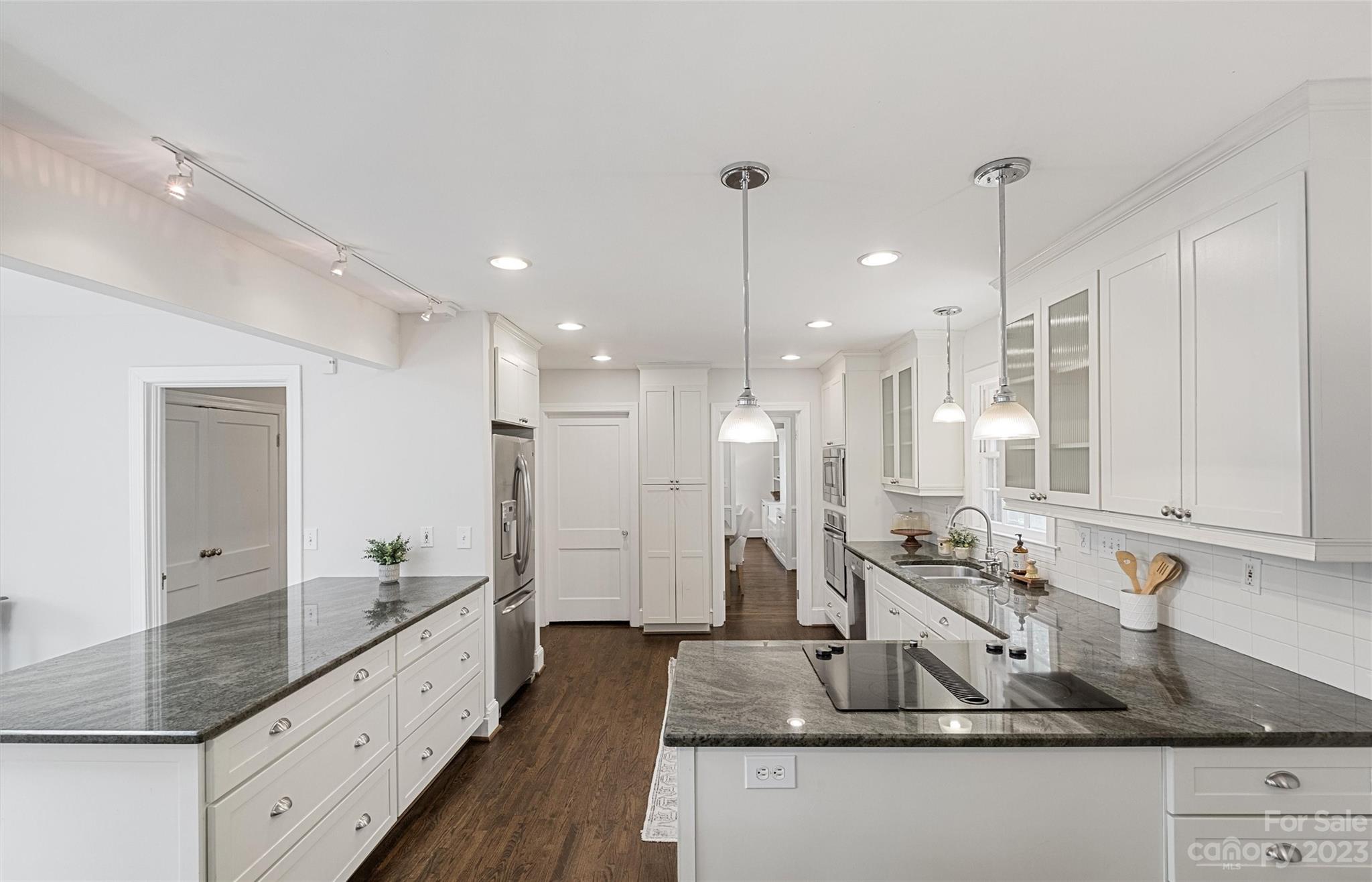 1214 Yale Place Charlotte NC 28209