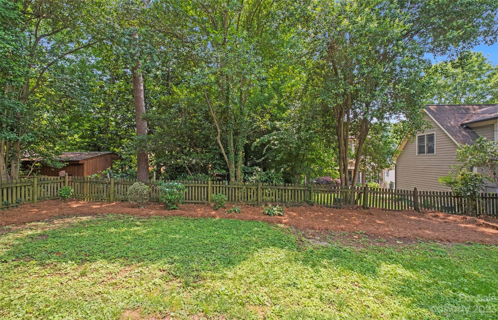 1214 Yale Place Charlotte NC 28209