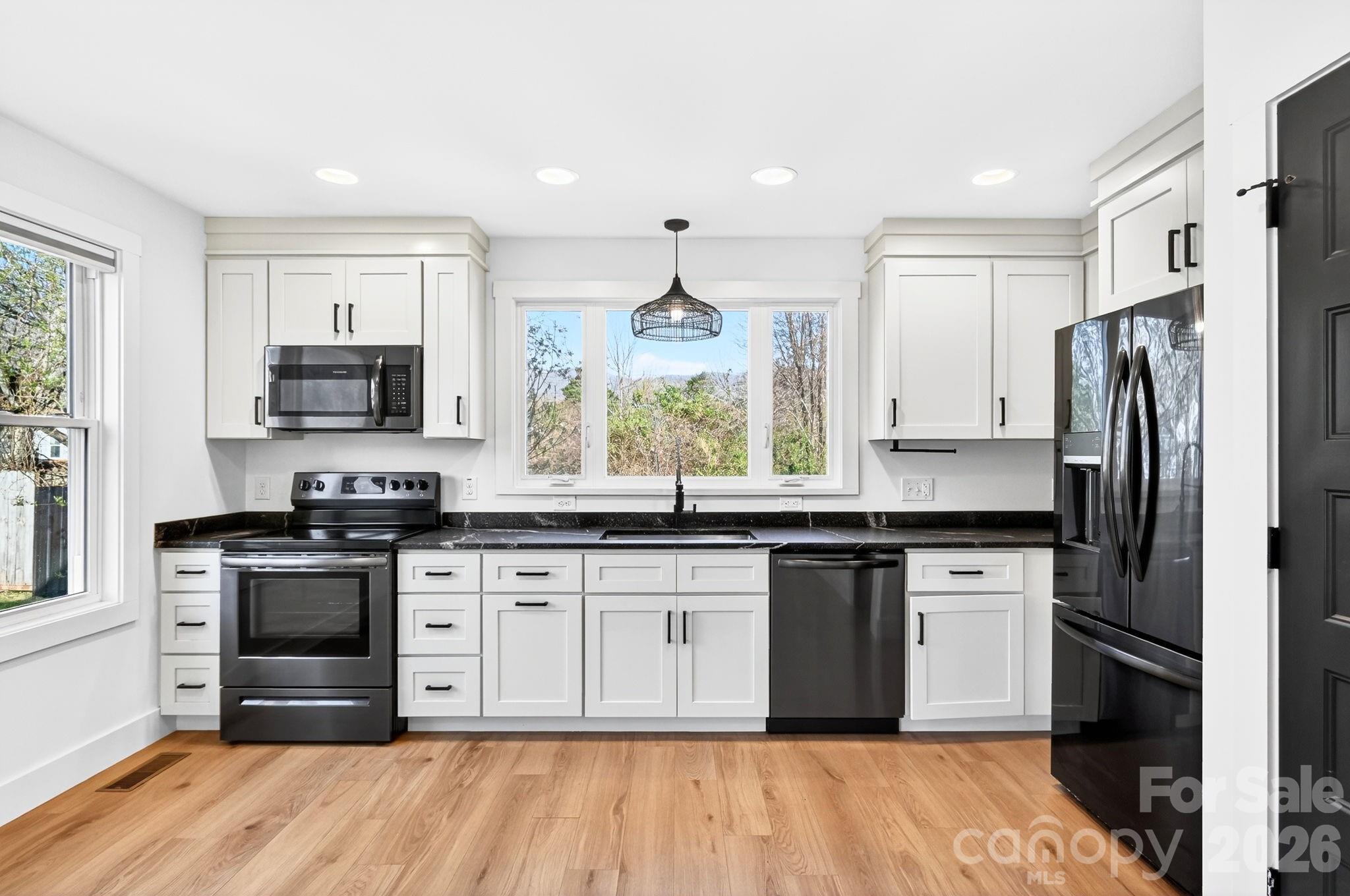 477 Oakdale Road Waynesville NC 28786