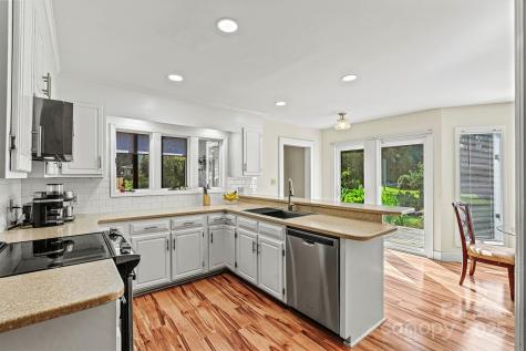 1107 South Point Road Belmont NC 28012