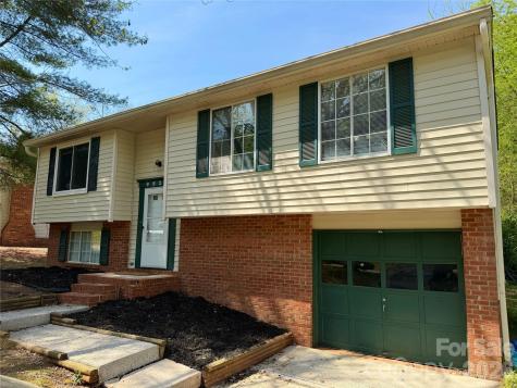 9525 Robert Burns Court Charlotte NC 28213
