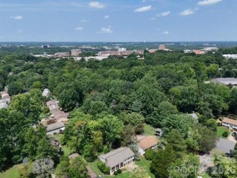 9525 Robert Burns Court Charlotte NC 28213