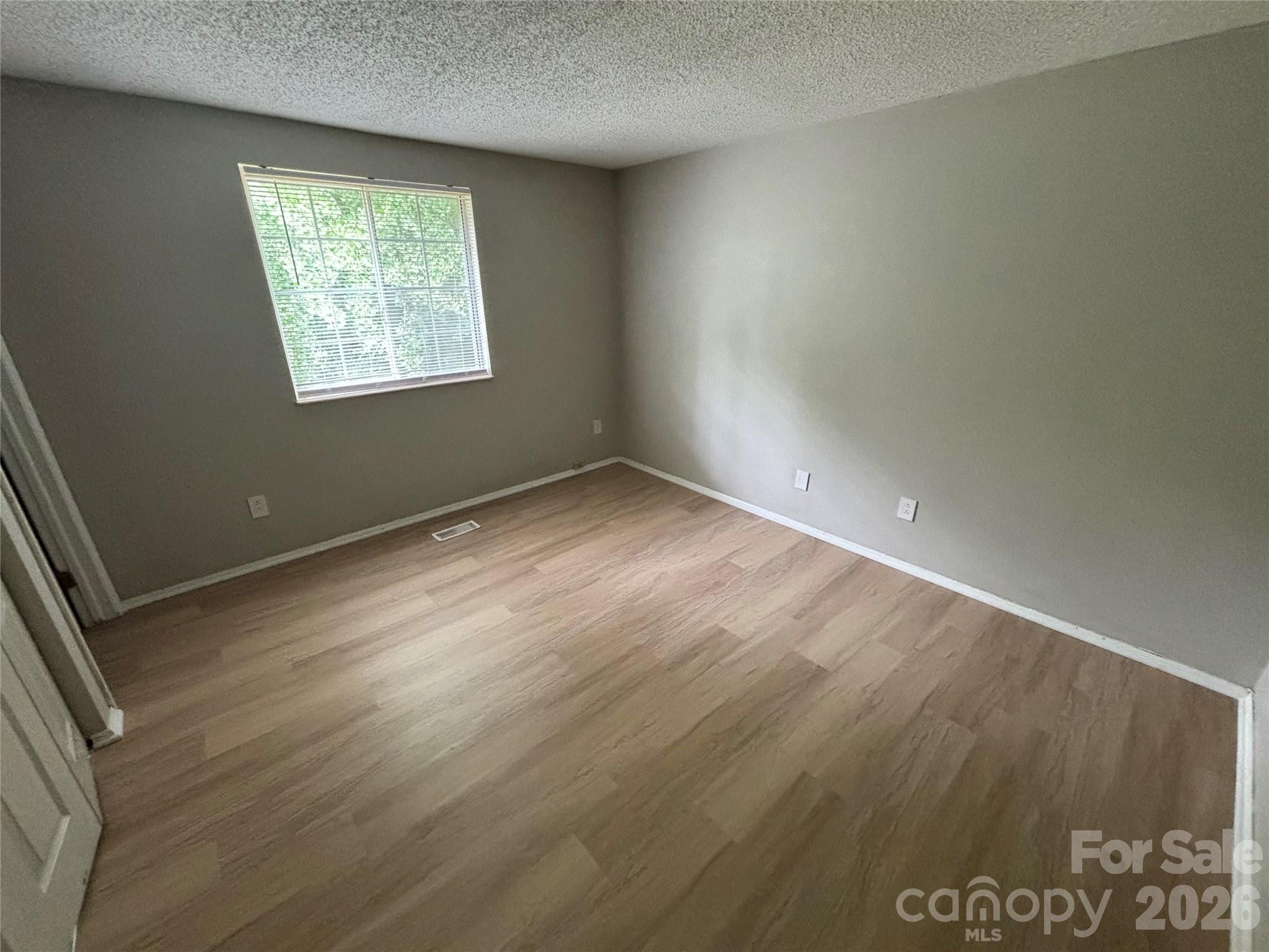 9525 Robert Burns Court Charlotte NC 28213