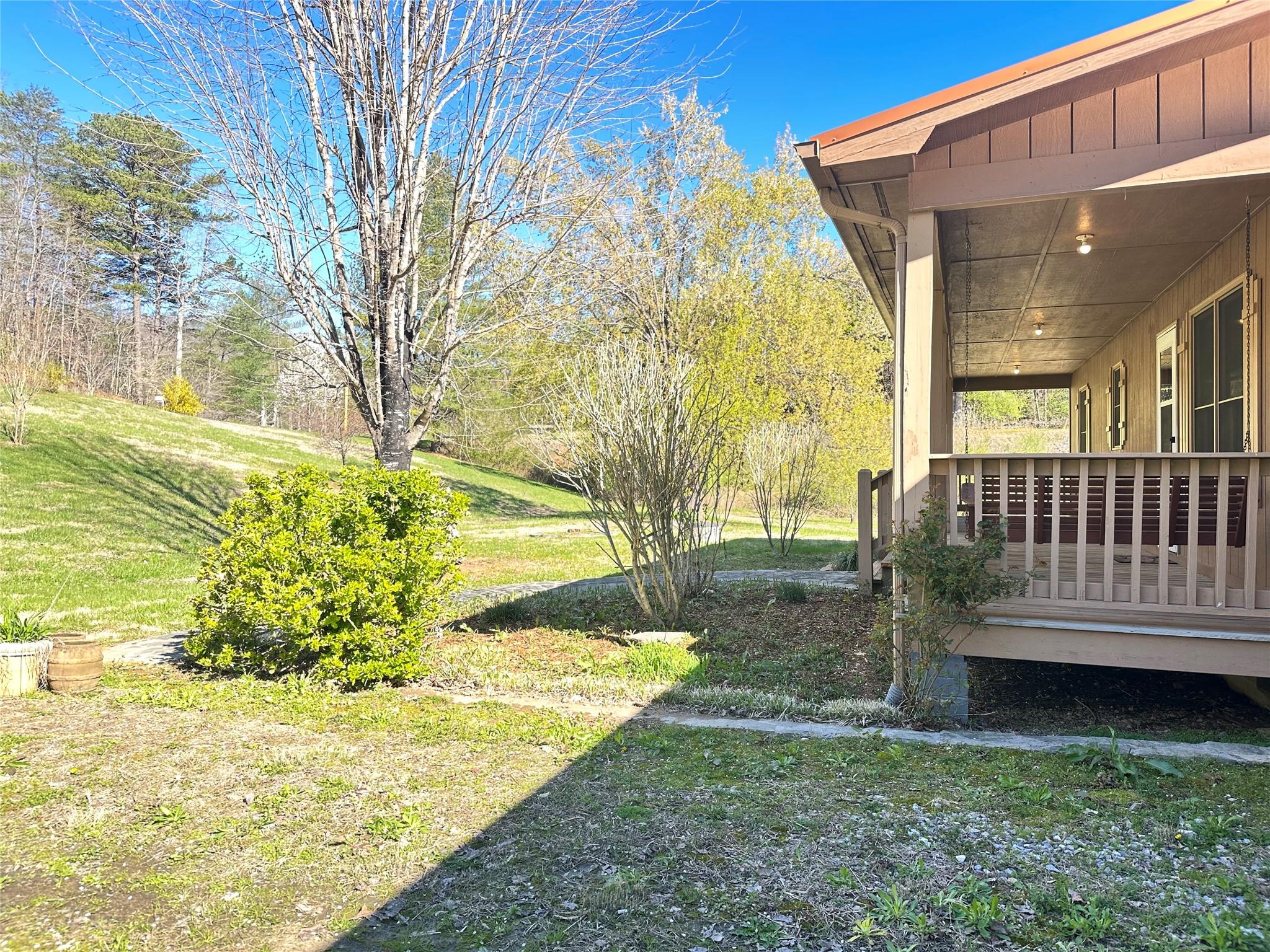 1214 Burma Road E Marion NC 28752