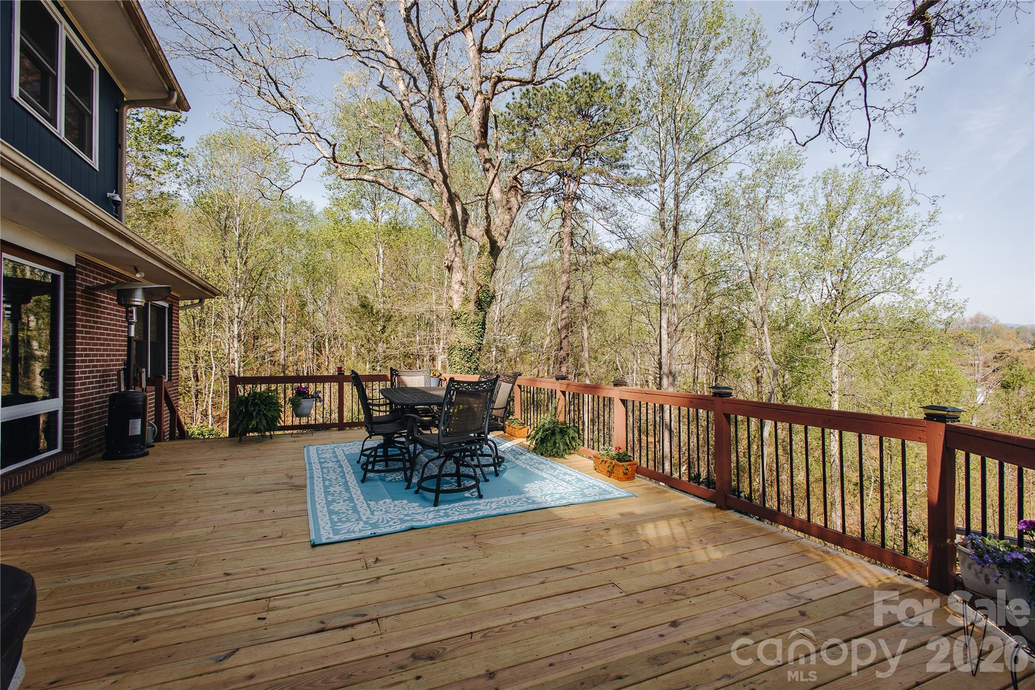 56 E Glenview Street Marion NC 28752