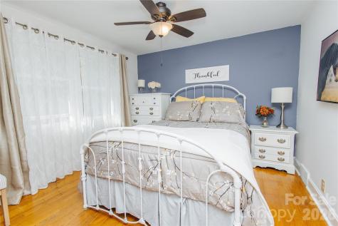 56 E Glenview Street Marion NC 28752