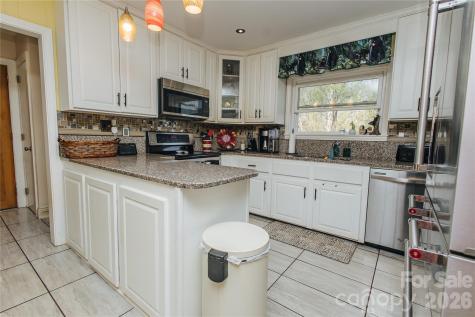 56 E Glenview Street Marion NC 28752