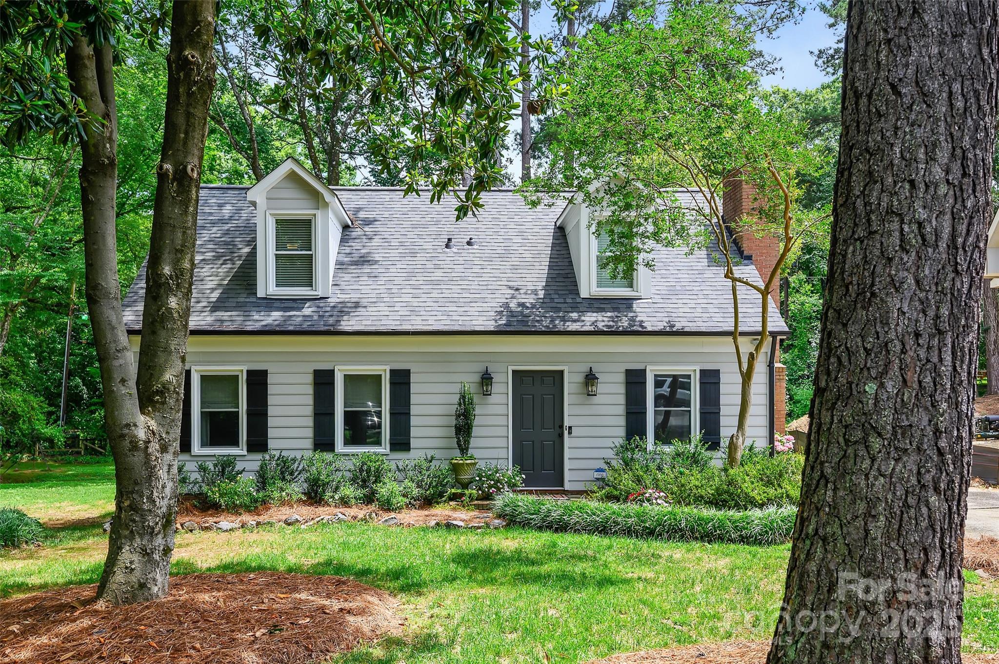 1040 Goshen Place Charlotte NC 28211