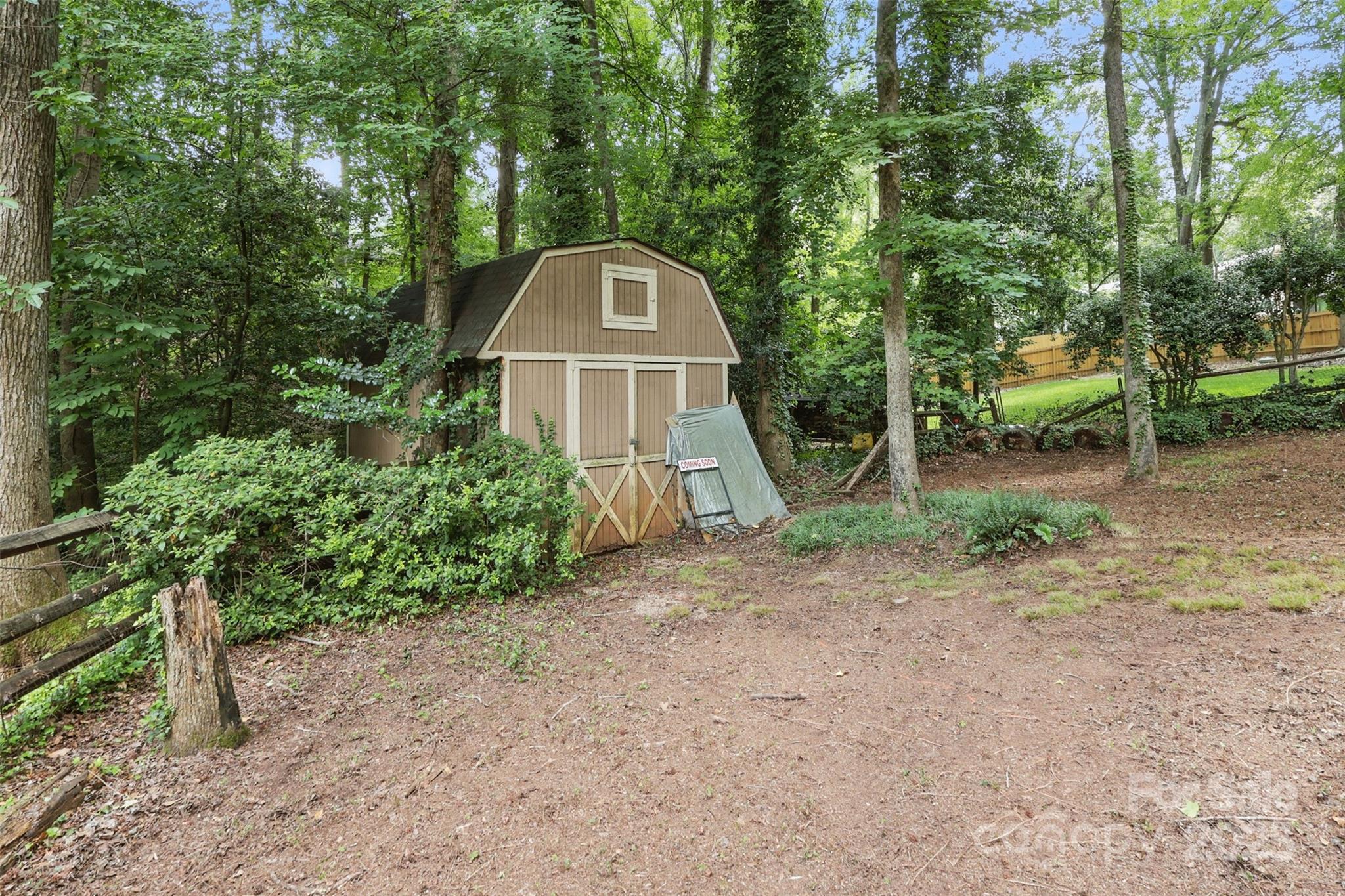 1517 E Barden Road Charlotte NC 28226