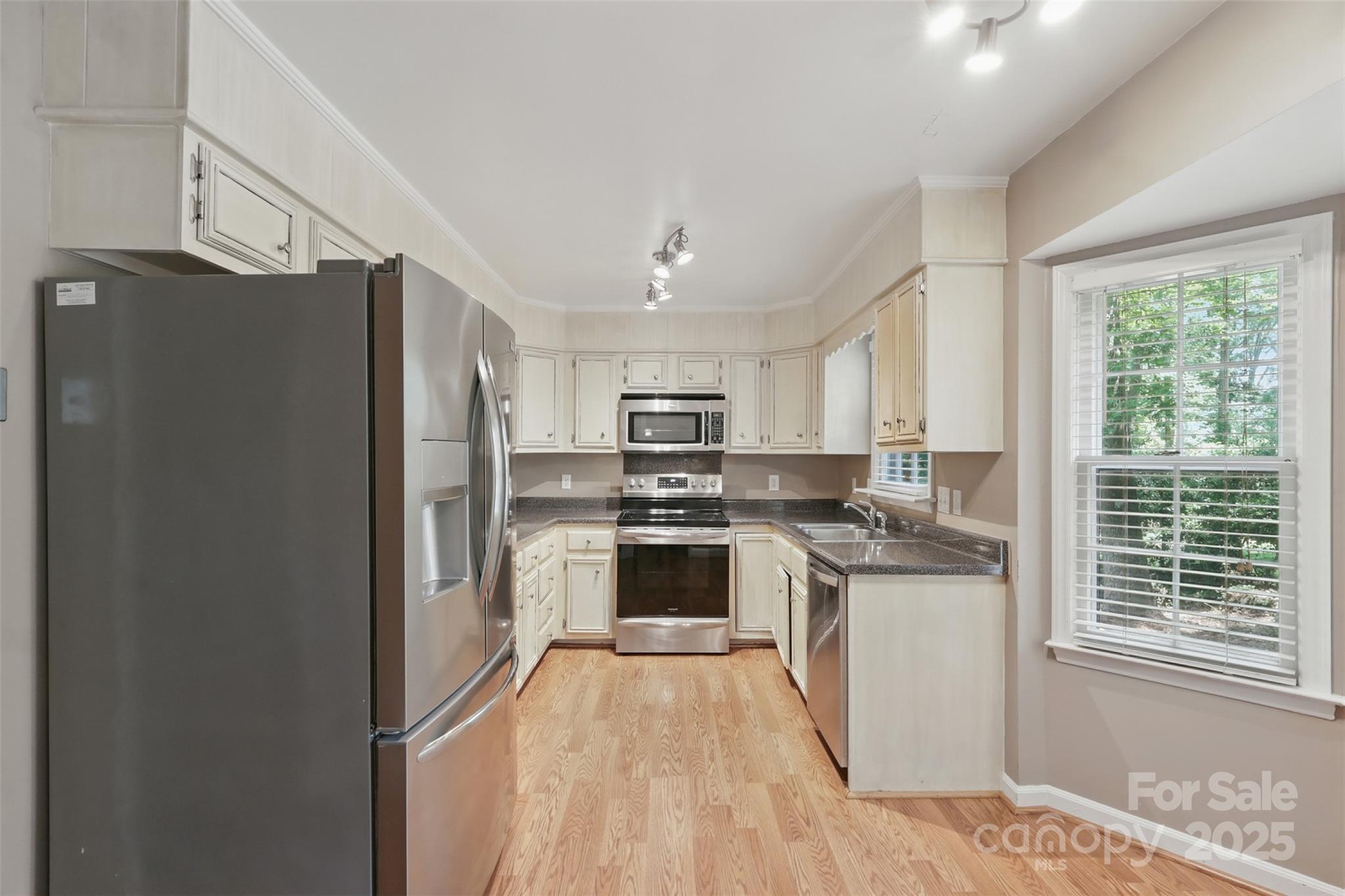 1517 E Barden Road Charlotte NC 28226