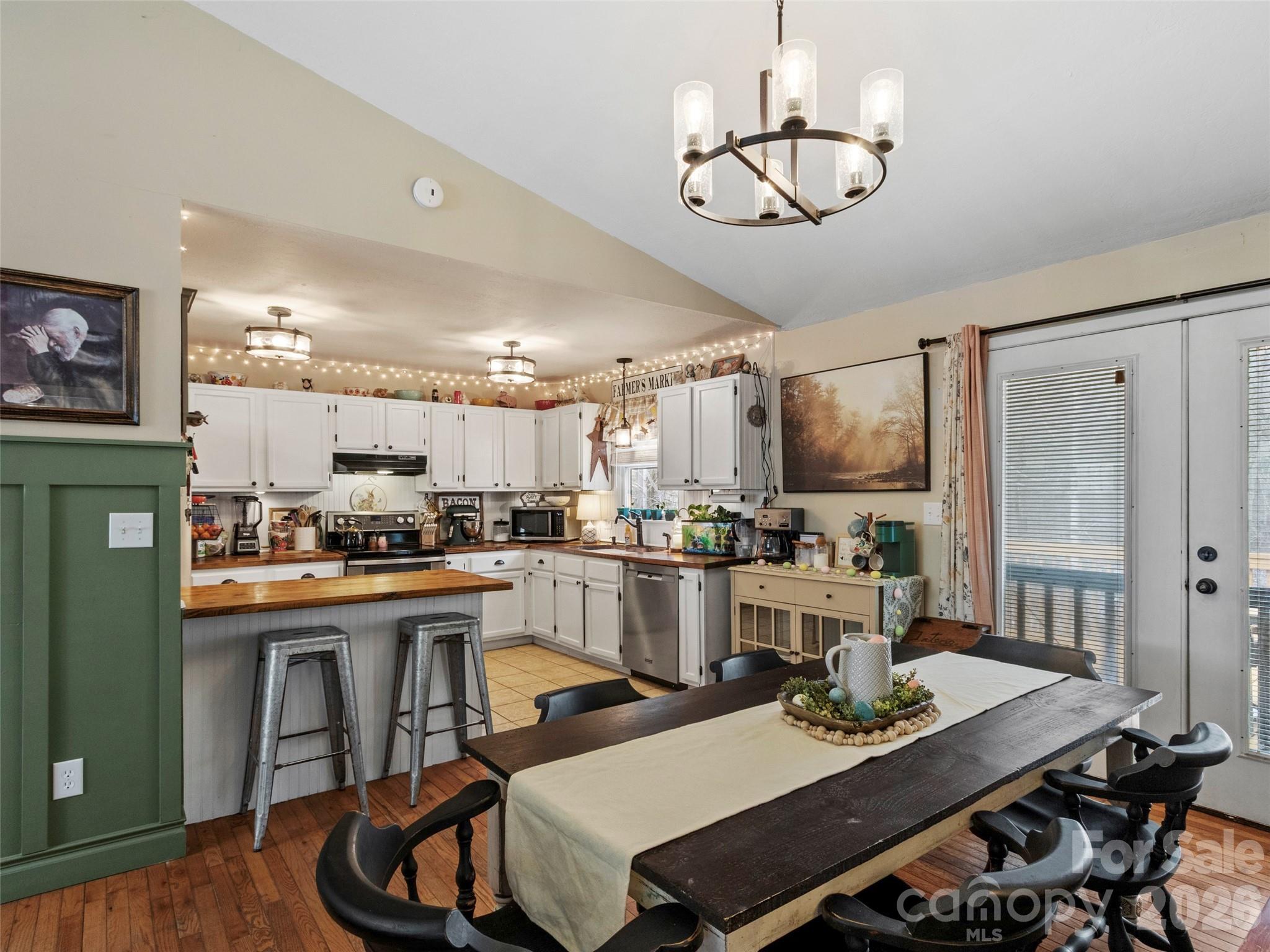 101 Hunters Ridge Road Burnsville NC 28714