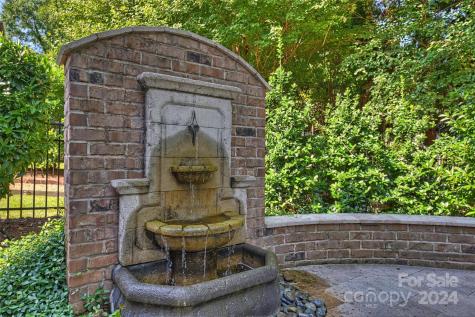 706 Sainte Rose Lane Charlotte NC 28226