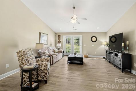 105 Oak Ridge Drive Archdale NC 27263
