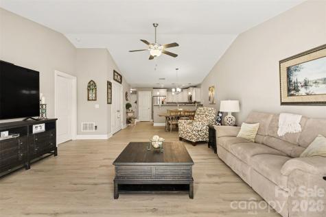 105 Oak Ridge Drive Archdale NC 27263