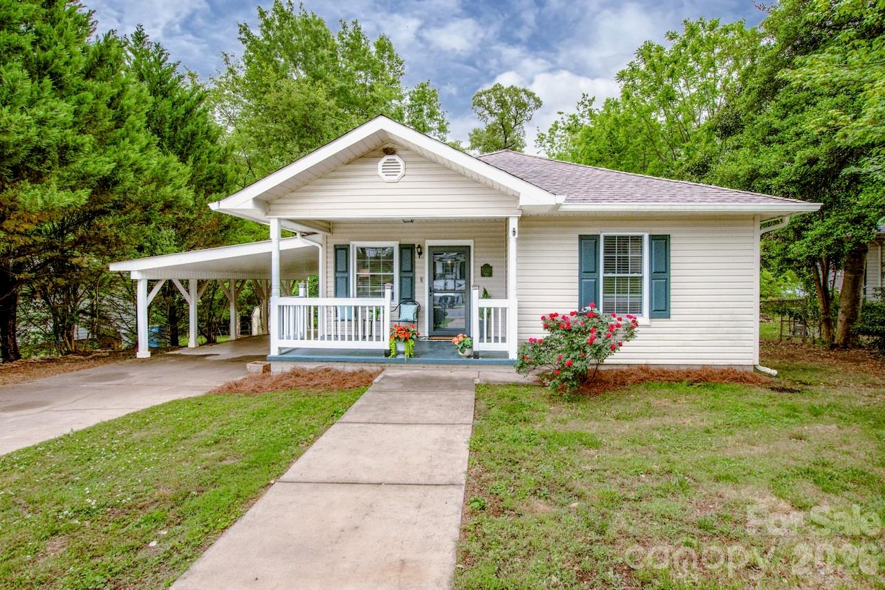 1204 E Catawba Street Belmont NC 28012