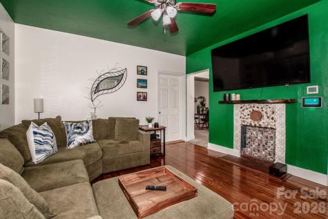 1204 E Catawba Street Belmont NC 28012