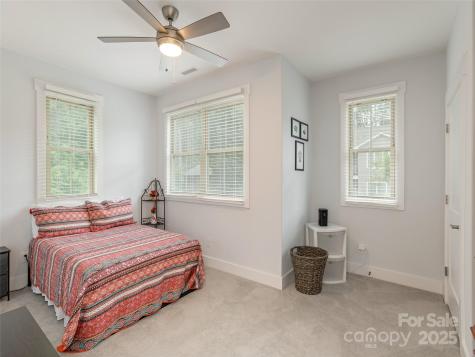 37 Thornes Lane Asheville NC 28805