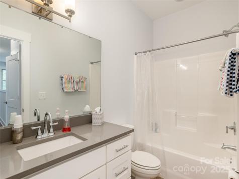 37 Thornes Lane Asheville NC 28805