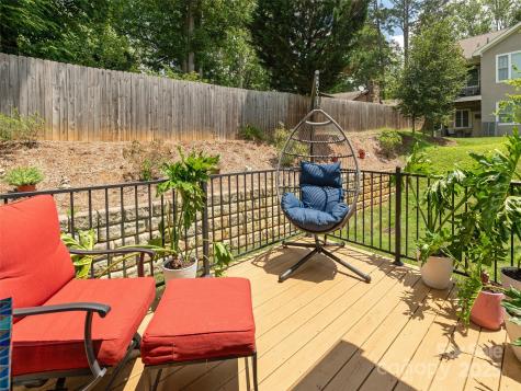 37 Thornes Lane Asheville NC 28805