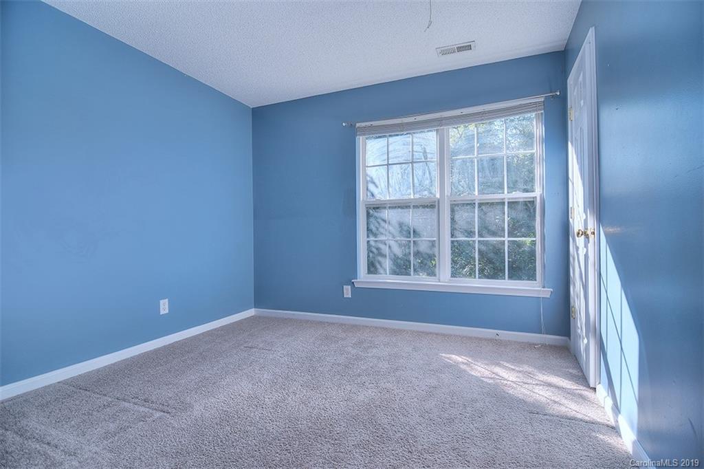 8700 Great Bear Court Charlotte NC 28269